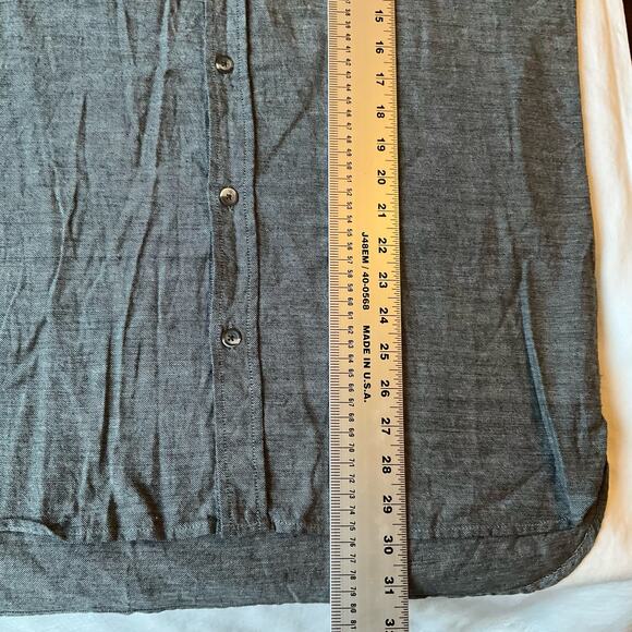 On The Byas Short Sleeve Button Down Shirt size L, Gray, Longer Length - Picture 5 of 9